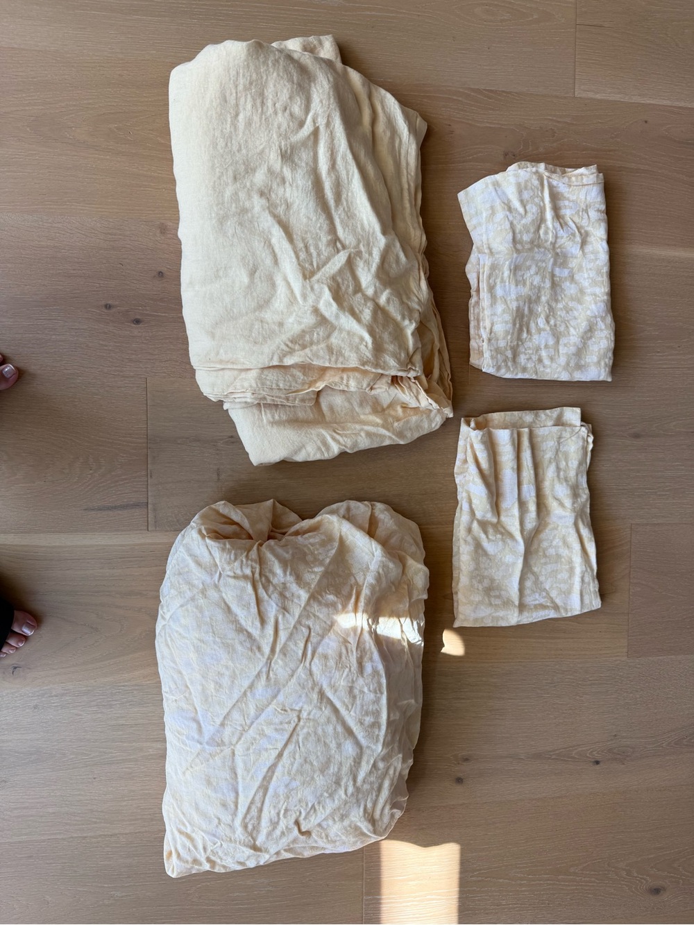 Parachute x Golf Le Fleur Collab Light Yellow Linen Bedding Set - Picture 5 of 7